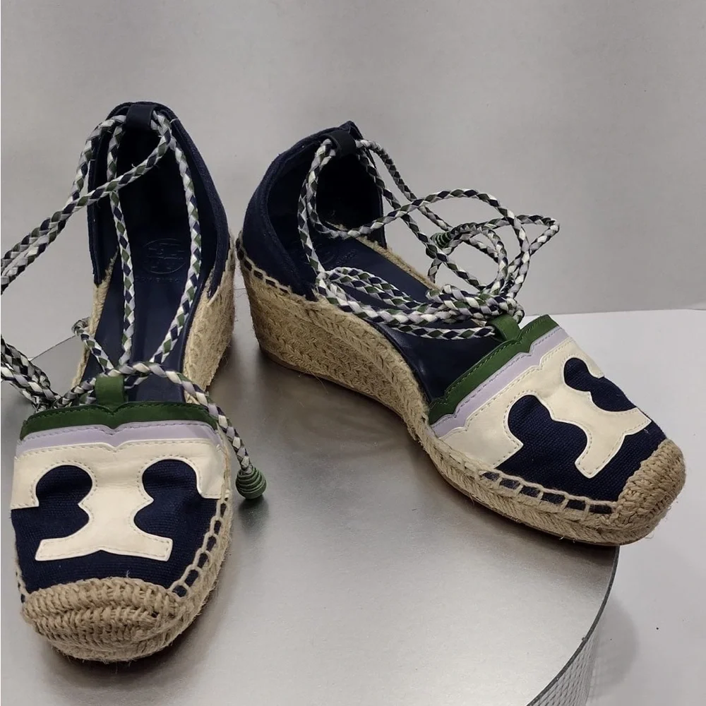 Tory Stylish Espadrille Flats with Lace-Up size 5 pre owned Exellent condition